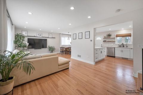 Tiny photo for 113 S Wedgewood Drive, Barrington, IL 60010 (MLS # 12594126)