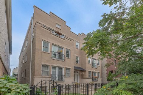 Photo of 1244 W Ohio Street #2W, Chicago, IL 60642 (MLS # 12482131)