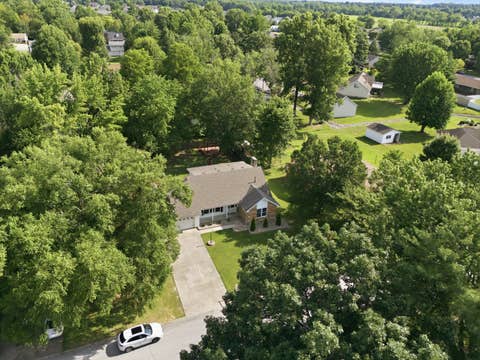 Tiny photo for 1004 E Illinois Street, Marion, IL 62959 (MLS # 12689073)