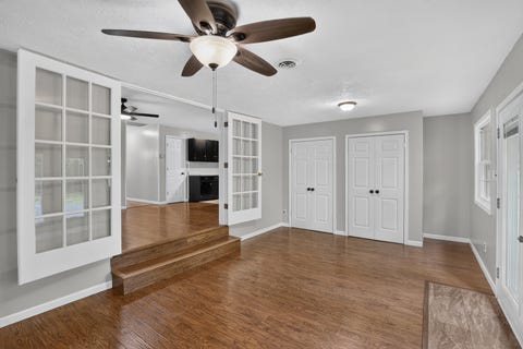 Tiny photo for 1004 E Illinois Street, Marion, IL 62959 (MLS # 12689073)