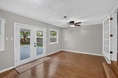 Tiny photo for 1004 E Illinois Street, Marion, IL 62959 (MLS # 12689073)