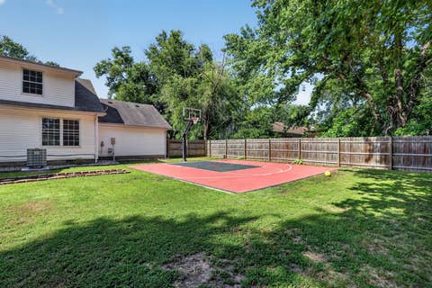 Tiny photo for 1004 E Illinois Street, Marion, IL 62959 (MLS # 12689073)