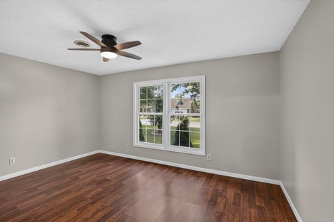 Tiny photo for 1004 E Illinois Street, Marion, IL 62959 (MLS # 12689073)