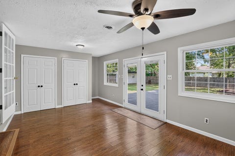 Tiny photo for 1004 E Illinois Street, Marion, IL 62959 (MLS # 12689073)