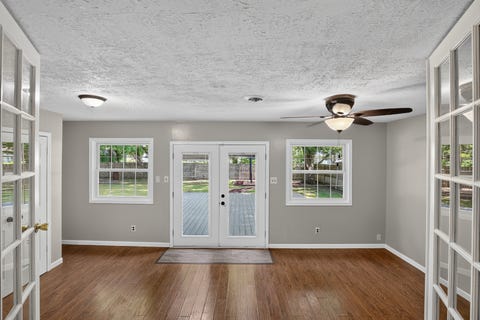 Tiny photo for 1004 E Illinois Street, Marion, IL 62959 (MLS # 12689073)
