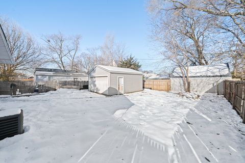 Tiny photo for 1015 Charles Street, Aurora, IL 60506 (MLS # 12532770)