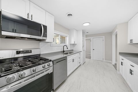 Tiny photo for 1015 Charles Street, Aurora, IL 60506 (MLS # 12532770)