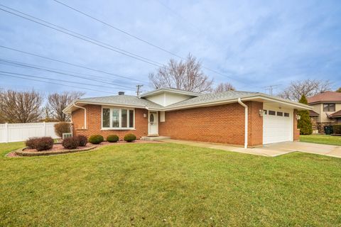 Photo of 16612 Meadow Court, Tinley Park, IL 60477 (MLS # 12635058)