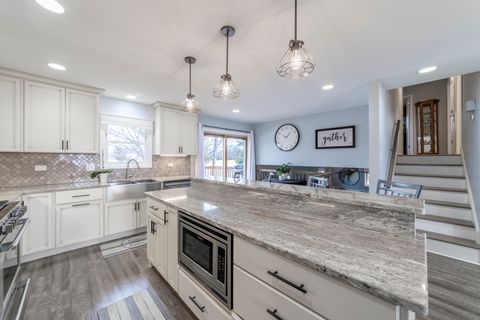 Tiny photo for 16612 Meadow Court, Tinley Park, IL 60477 (MLS # 12635058)