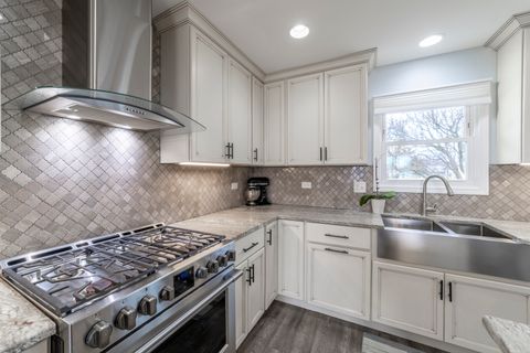 Tiny photo for 16612 Meadow Court, Tinley Park, IL 60477 (MLS # 12635058)