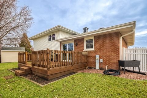 Tiny photo for 16612 Meadow Court, Tinley Park, IL 60477 (MLS # 12635058)