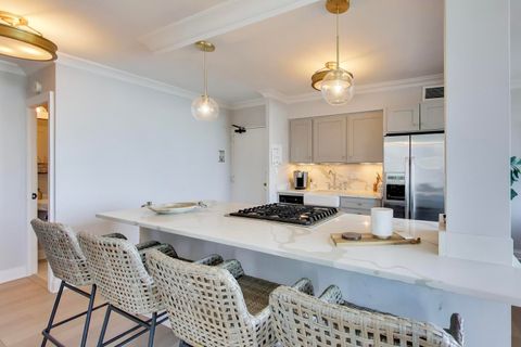 Tiny photo for 1000 N Lake Shore Drive #2009, Chicago, IL 60611 (MLS # 12566403)