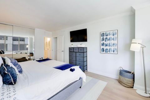 Tiny photo for 1000 N Lake Shore Drive #2009, Chicago, IL 60611 (MLS # 12566403)