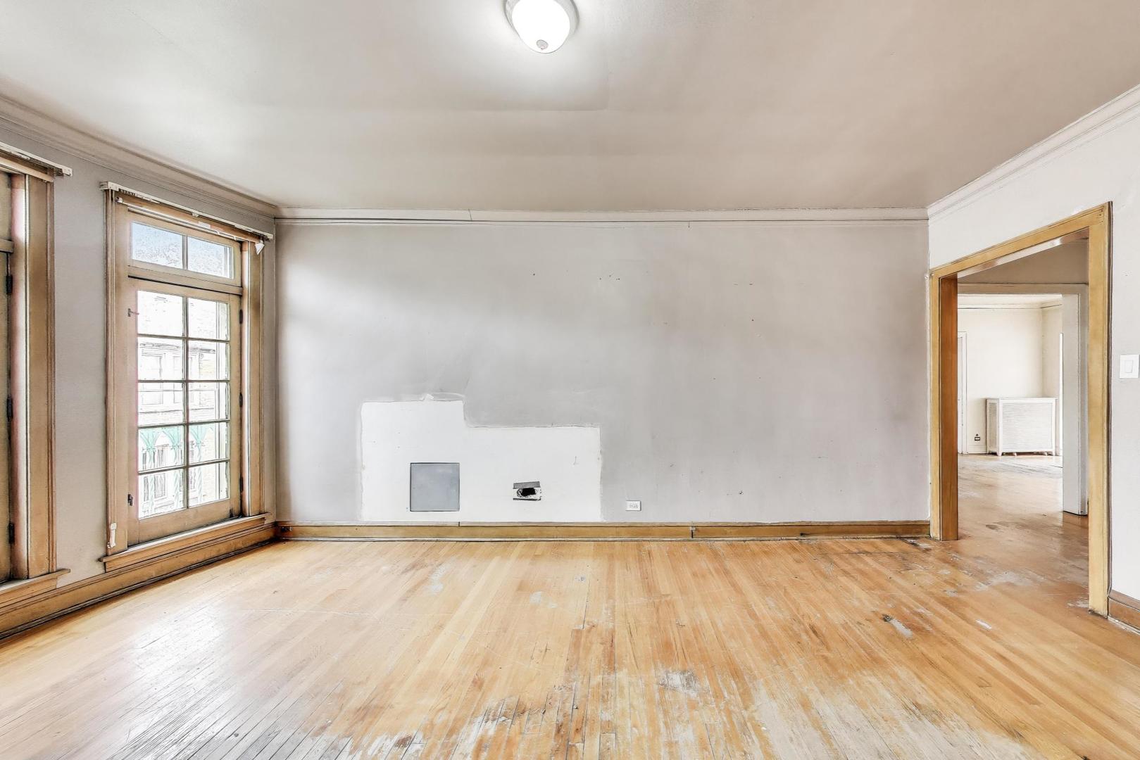 1532 E 59th Street J3