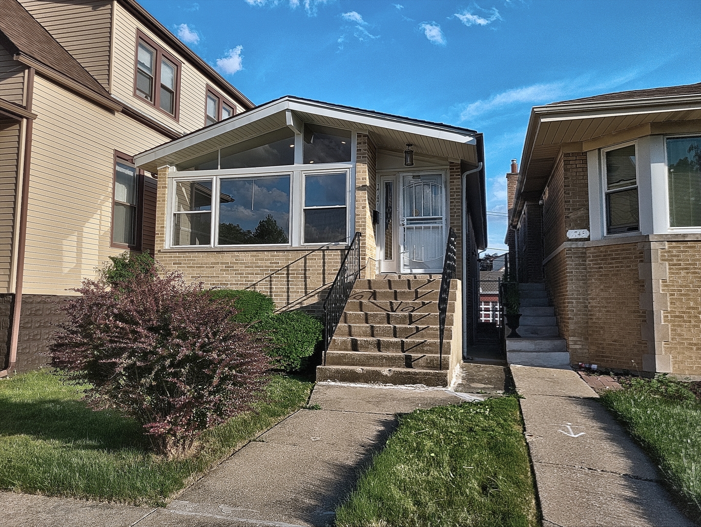 1747 E 92nd Place