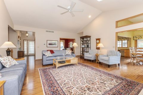 Tiny photo for 41 Ravenwood Circle, Bloomington, IL 61704 (MLS # 12452846)