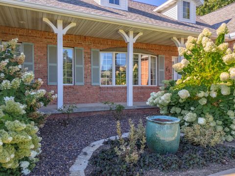 Tiny photo for 41 Ravenwood Circle, Bloomington, IL 61704 (MLS # 12452846)