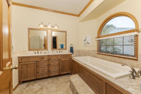 Tiny photo for 41 Ravenwood Circle, Bloomington, IL 61704 (MLS # 12452846)