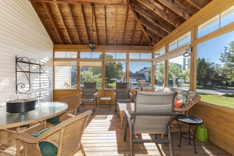 Tiny photo for 41 Ravenwood Circle, Bloomington, IL 61704 (MLS # 12452846)