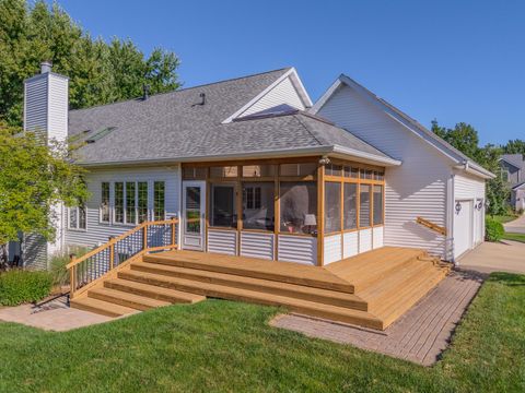 Tiny photo for 41 Ravenwood Circle, Bloomington, IL 61704 (MLS # 12452846)