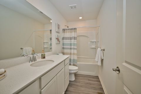 Tiny photo for 574 Coach Road, Yorkville, IL 60560 (MLS # 12583988)