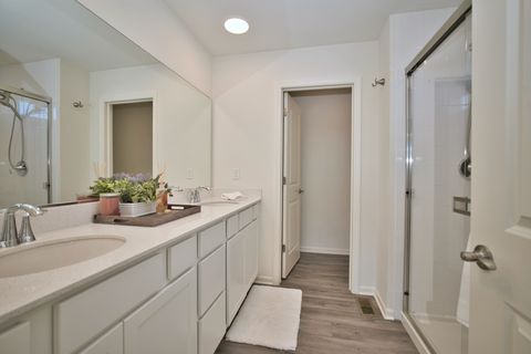 Tiny photo for 574 Coach Road, Yorkville, IL 60560 (MLS # 12583988)