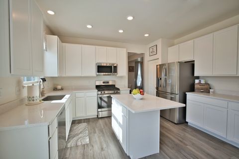 Tiny photo for 574 Coach Road, Yorkville, IL 60560 (MLS # 12583988)