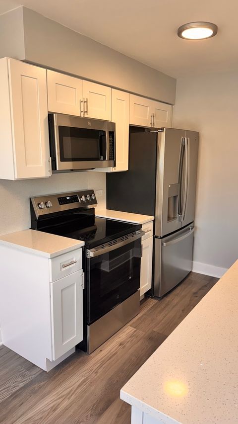 Tiny photo for 2422 W Berwyn Avenue #309, Chicago, IL 60625 (MLS # 12488495)