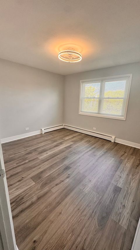 Tiny photo for 2422 W Berwyn Avenue #309, Chicago, IL 60625 (MLS # 12488495)
