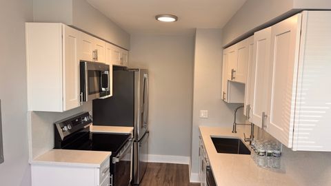Tiny photo for 2422 W Berwyn Avenue #309, Chicago, IL 60625 (MLS # 12488495)