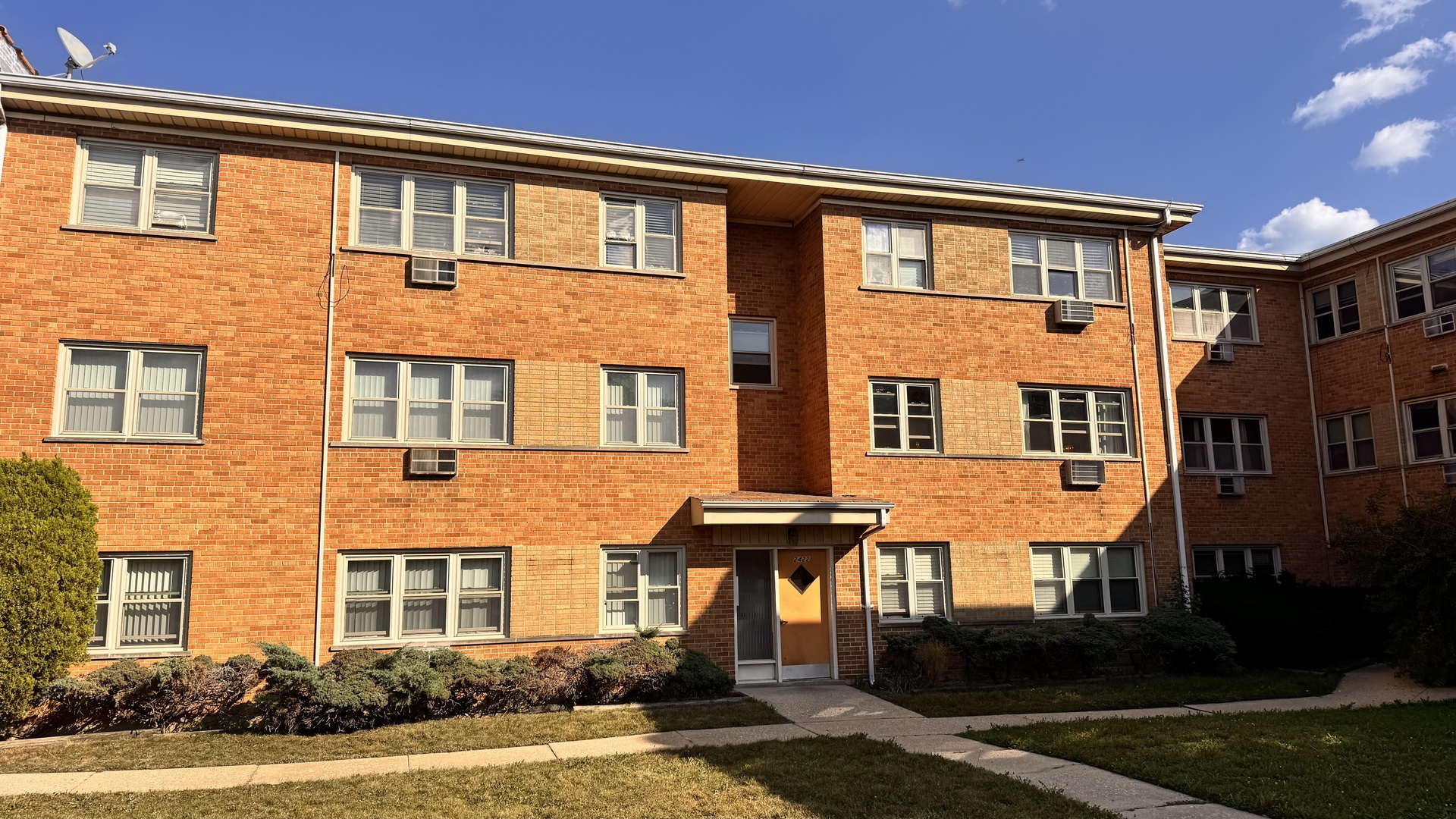 2422 W Berwyn Avenue 309
