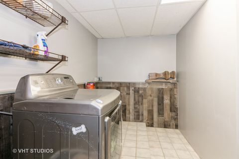 Tiny photo for 21W353 Drury Lane, Lombard, IL 60148 (MLS # 12421756)