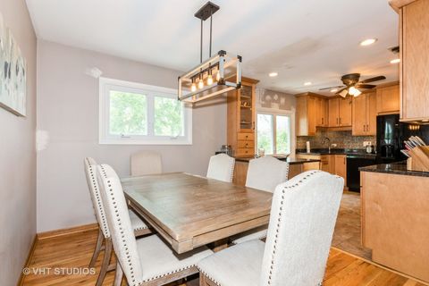Tiny photo for 21W353 Drury Lane, Lombard, IL 60148 (MLS # 12421756)