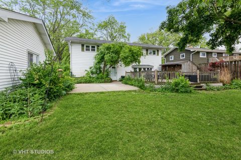 Tiny photo for 21W353 Drury Lane, Lombard, IL 60148 (MLS # 12421756)
