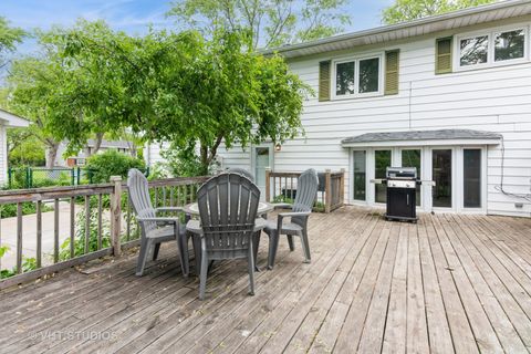 Tiny photo for 21W353 Drury Lane, Lombard, IL 60148 (MLS # 12421756)