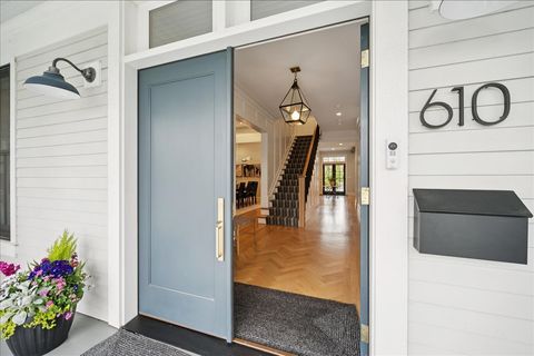 Tiny photo for 610 Forest Avenue, Wilmette, IL 60091 (MLS # 12605862)
