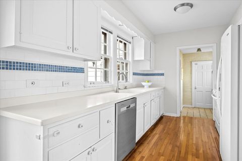 Tiny photo for 220 Sunset Ridge Road, Northfield, IL 60093 (MLS # 12589377)