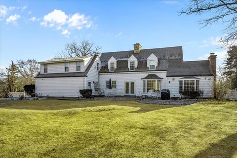 Tiny photo for 220 Sunset Ridge Road, Northfield, IL 60093 (MLS # 12589377)