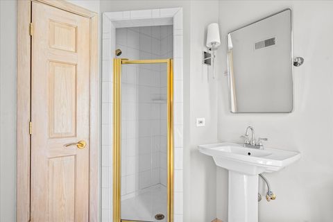 Tiny photo for 220 Sunset Ridge Road, Northfield, IL 60093 (MLS # 12589377)