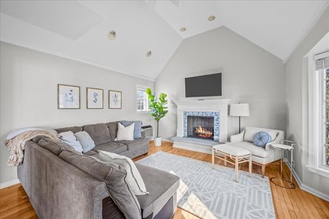 Tiny photo for 220 Sunset Ridge Road, Northfield, IL 60093 (MLS # 12589377)