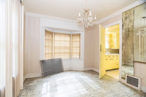 Tiny photo for 5832 N Kenton Avenue, Chicago, IL 60646 (MLS # 12490165)