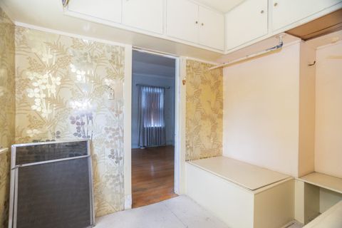 Tiny photo for 5832 N Kenton Avenue, Chicago, IL 60646 (MLS # 12490165)