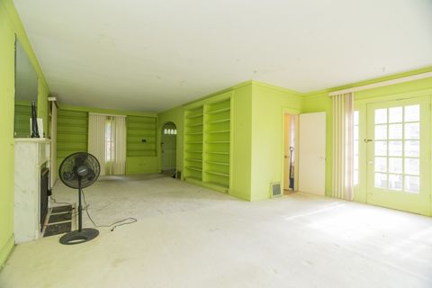 Tiny photo for 5832 N Kenton Avenue, Chicago, IL 60646 (MLS # 12490165)