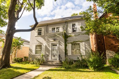 Tiny photo for 5832 N Kenton Avenue, Chicago, IL 60646 (MLS # 12490165)