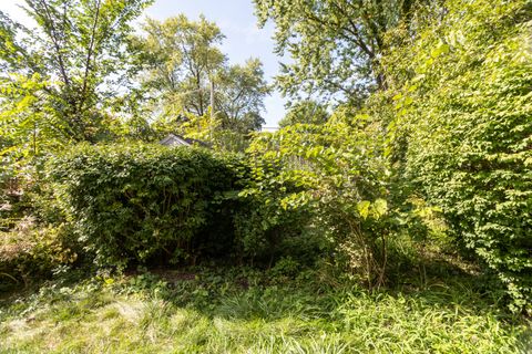 Tiny photo for 5832 N Kenton Avenue, Chicago, IL 60646 (MLS # 12490165)