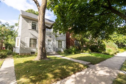 Tiny photo for 5832 N Kenton Avenue, Chicago, IL 60646 (MLS # 12490165)