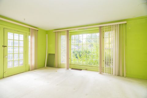 Tiny photo for 5832 N Kenton Avenue, Chicago, IL 60646 (MLS # 12490165)