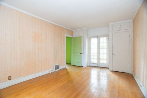 Tiny photo for 5832 N Kenton Avenue, Chicago, IL 60646 (MLS # 12490165)