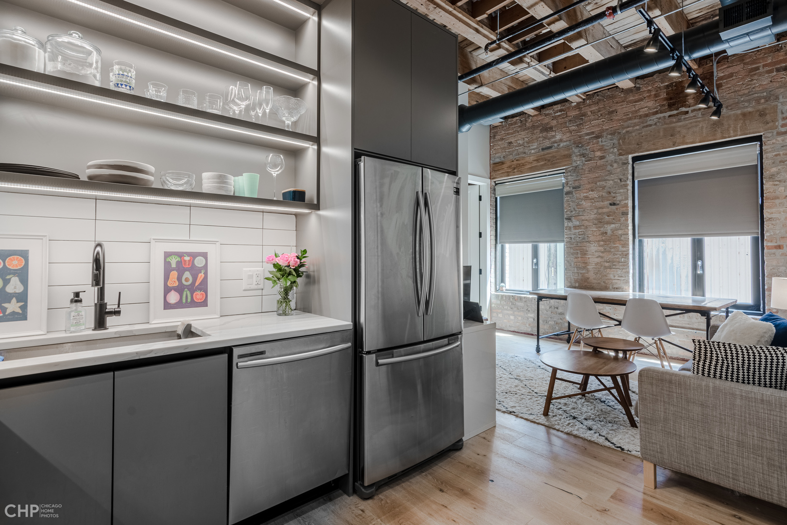 729 N Sangamon Street 206