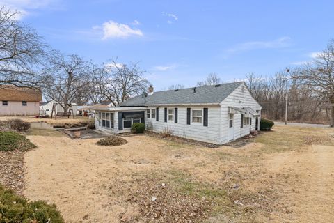 Tiny photo for 124 E Mill Street, Kewanee, IL 61443 (MLS # 12580391)